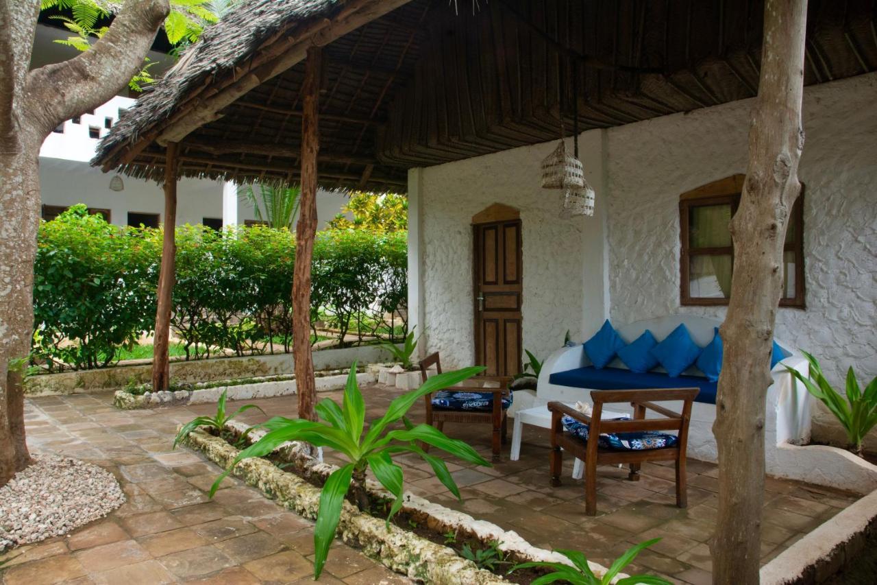 Bahati Villa Kiwengwa  Exteriör bild