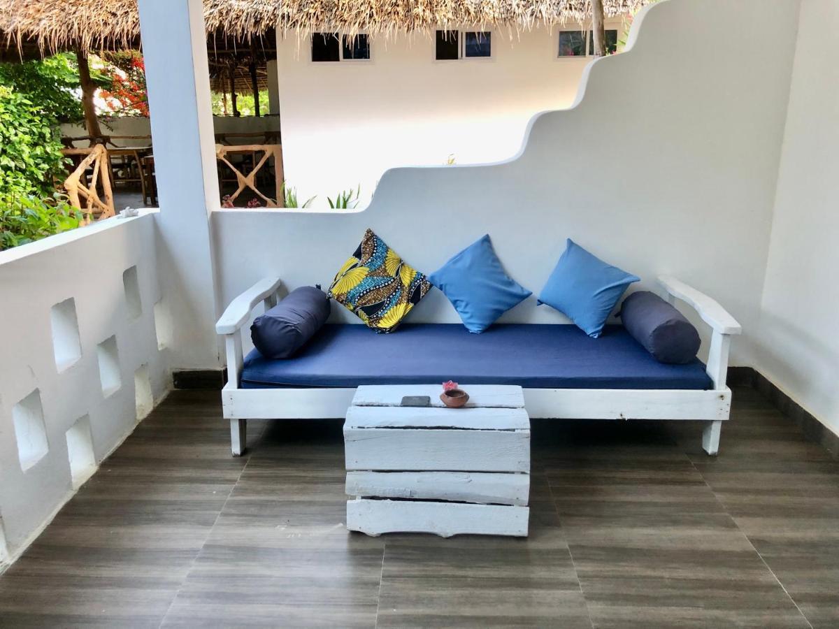 Bahati Villa Kiwengwa  Exteriör bild