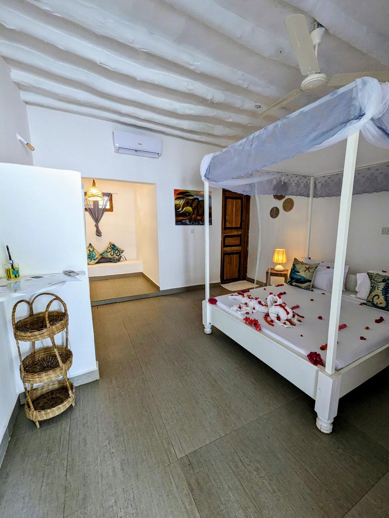 Bahati Villa Kiwengwa  Exteriör bild