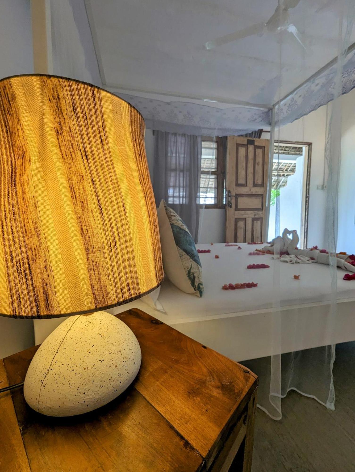 Bahati Villa Kiwengwa  Exteriör bild