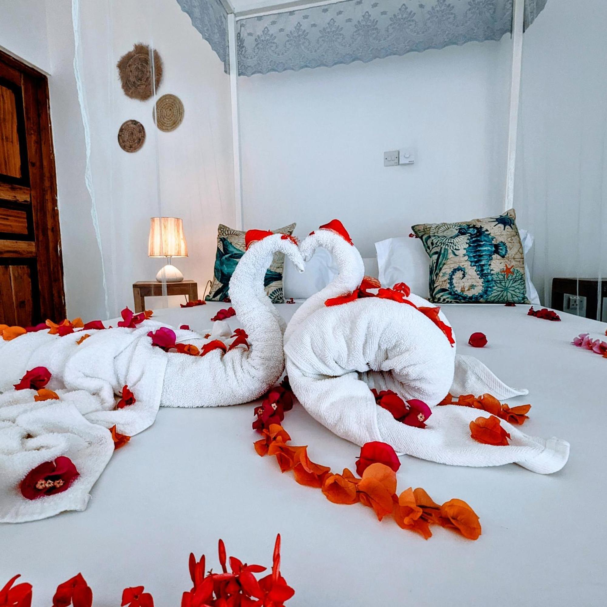 Bahati Villa Kiwengwa  Exteriör bild