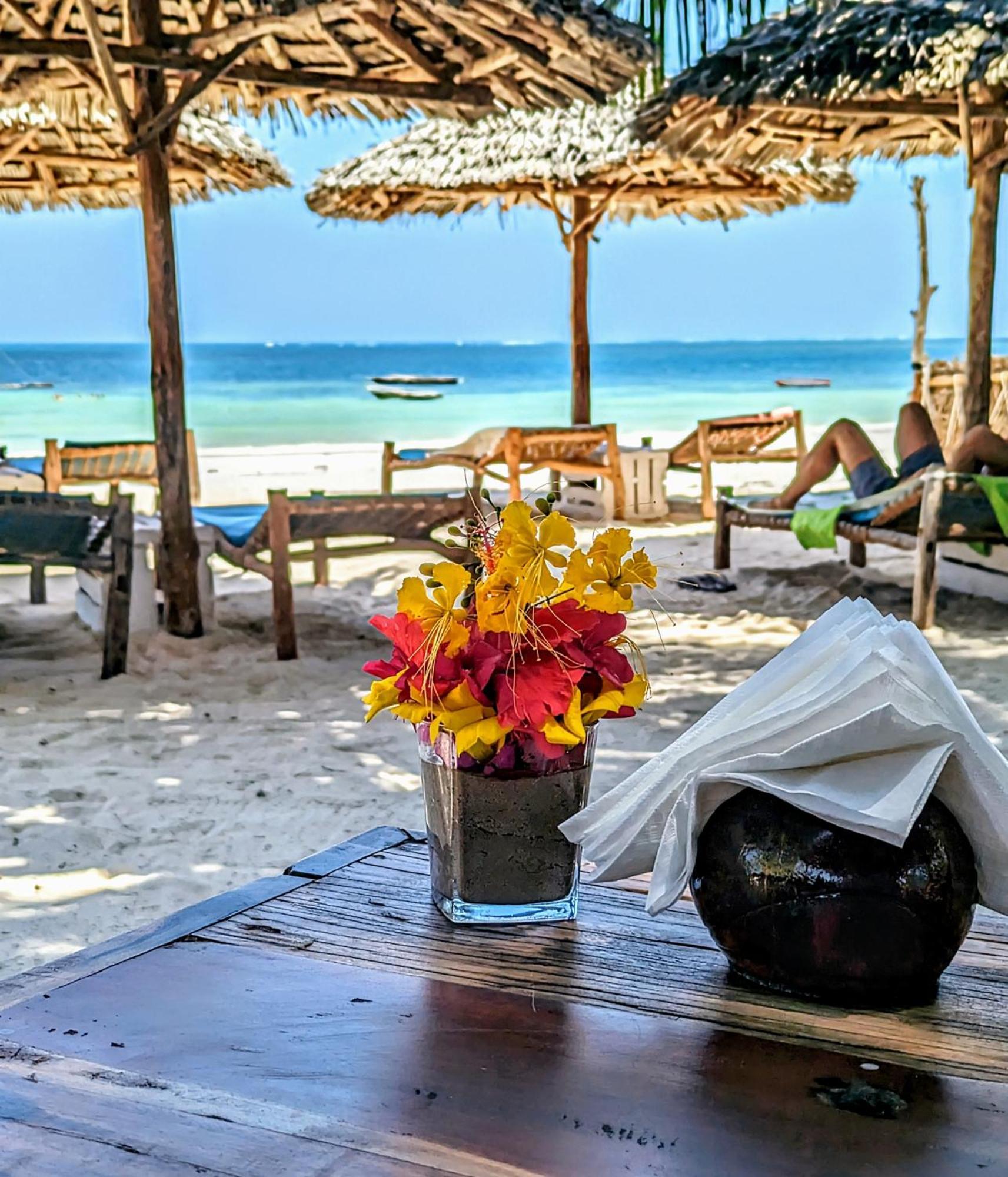 Bahati Villa Kiwengwa  Exteriör bild