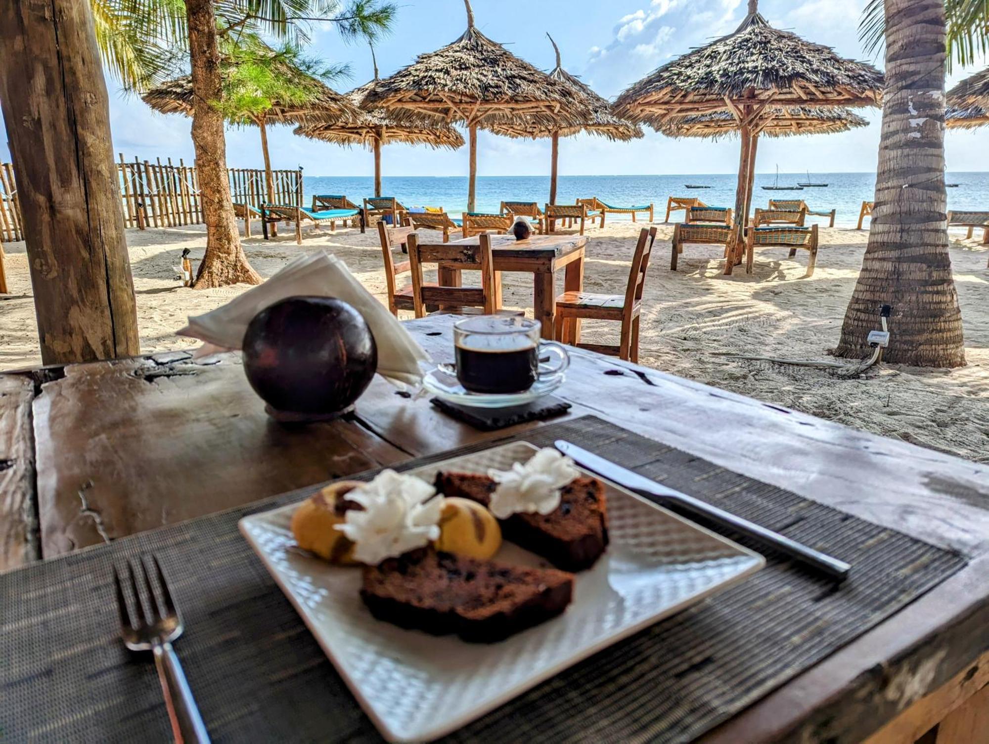 Bahati Villa Kiwengwa  Exteriör bild