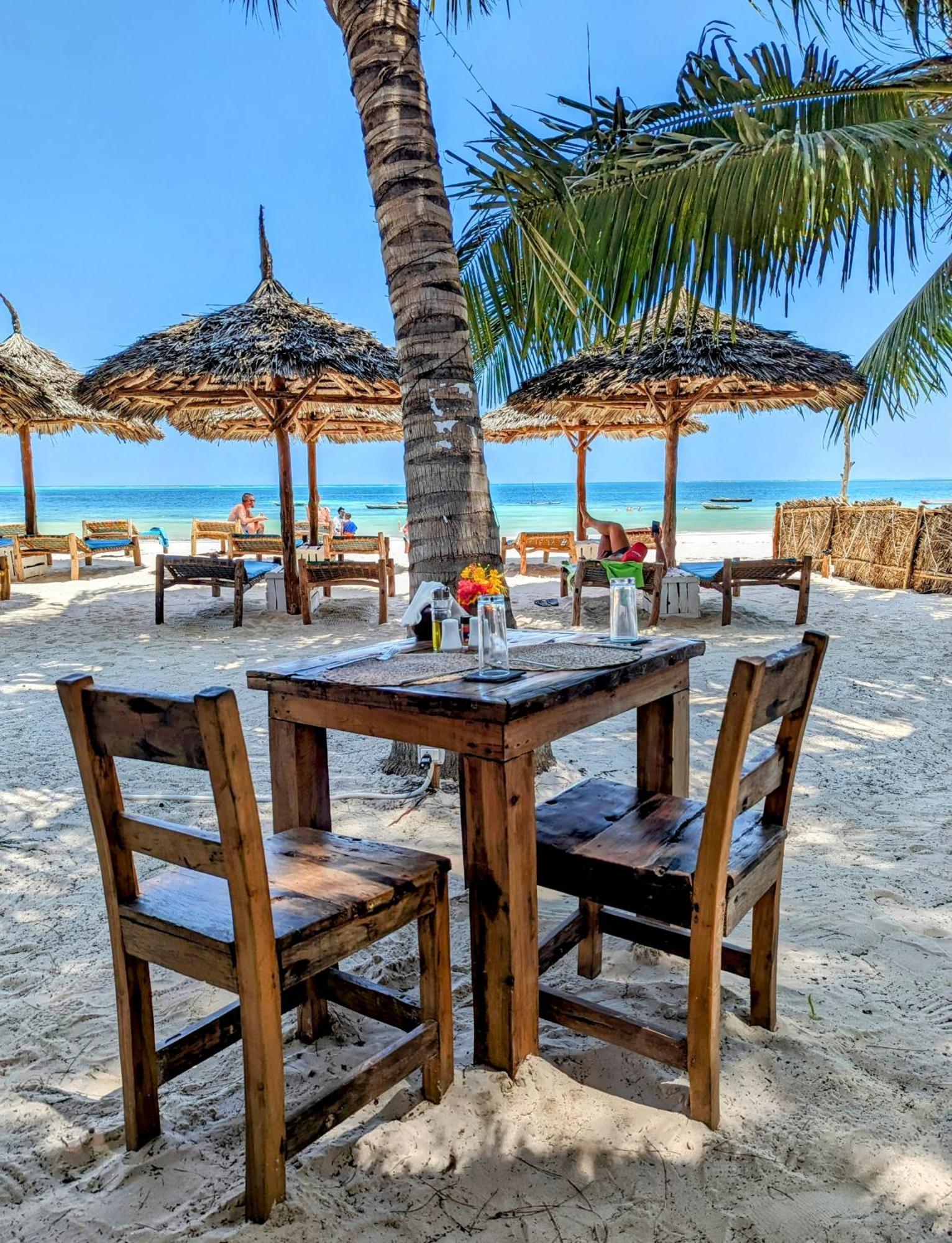 Bahati Villa Kiwengwa  Exteriör bild