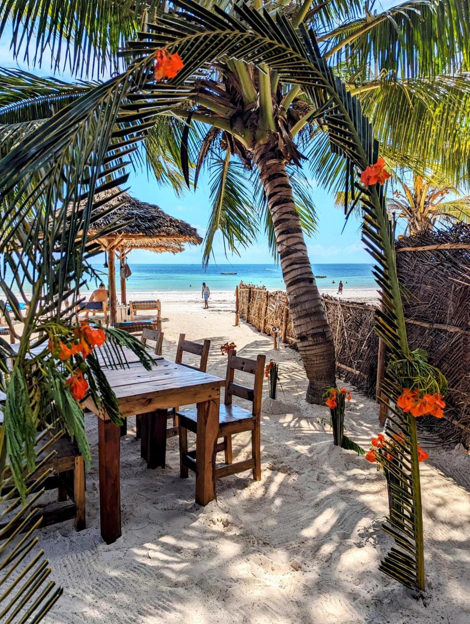 Bahati Villa Kiwengwa  Exteriör bild