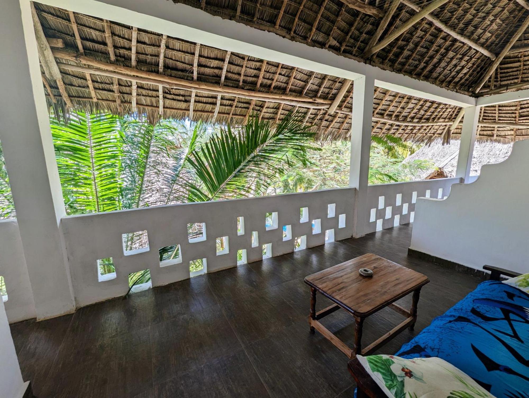 Bahati Villa Kiwengwa  Exteriör bild