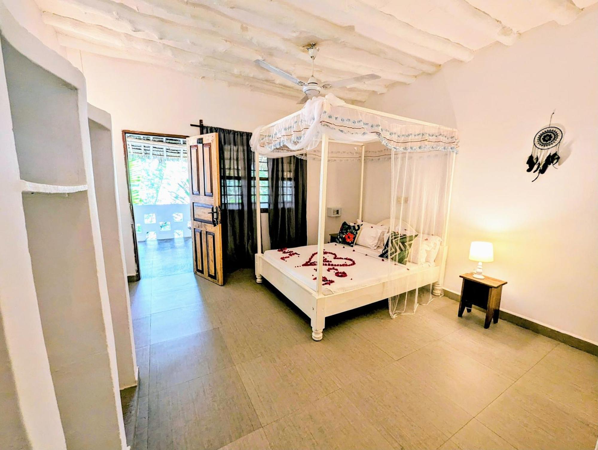 Bahati Villa Kiwengwa  Exteriör bild