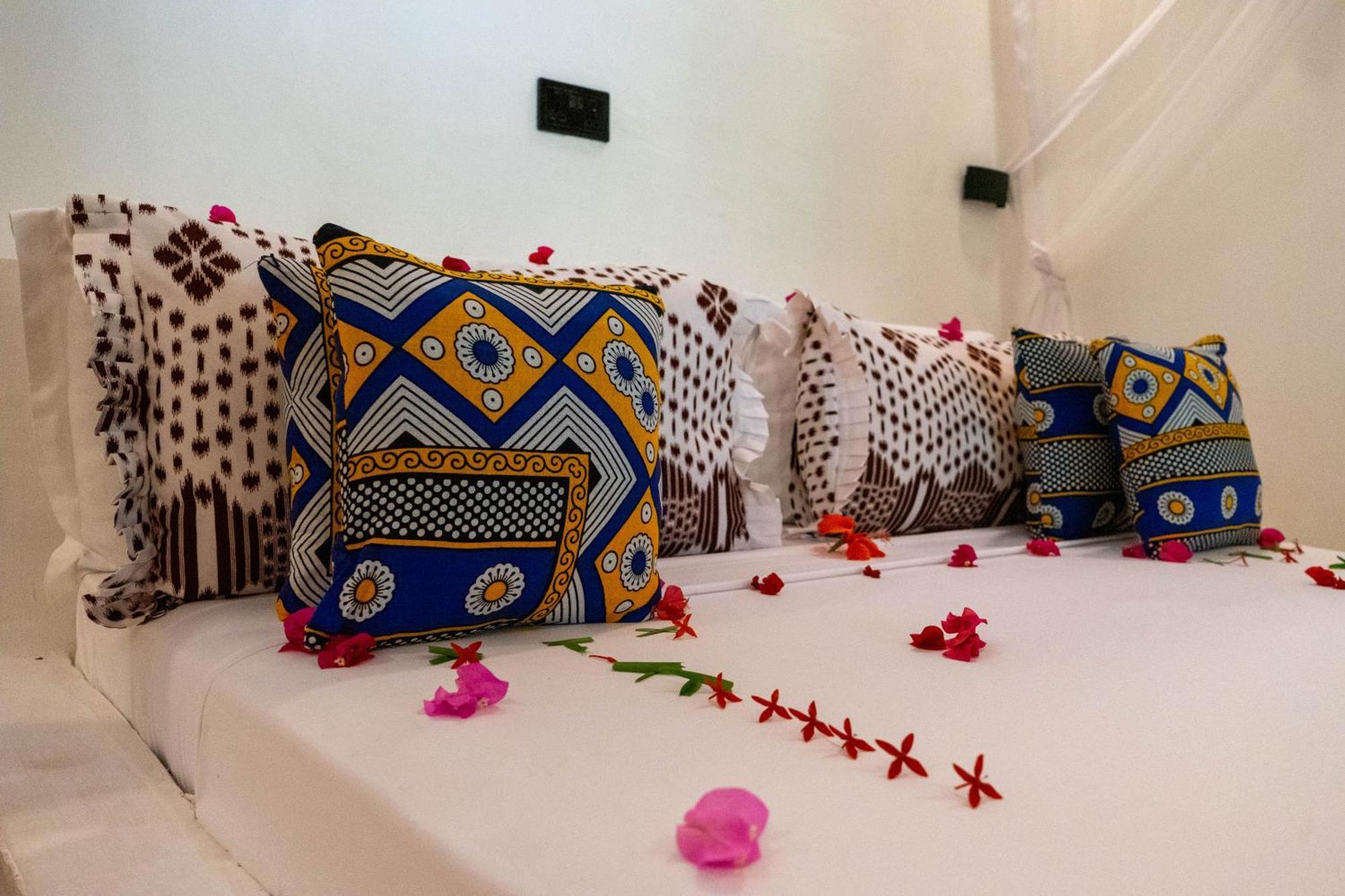 Bahati Villa Kiwengwa  Exteriör bild